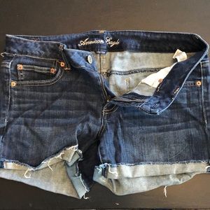 Stretchy denim shorts